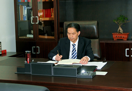 對(duì)話(huà)楊運(yùn)早:“產(chǎn)業(yè)聯(lián)盟實(shí)際是農(nóng)業(yè)的商業(yè)模式”